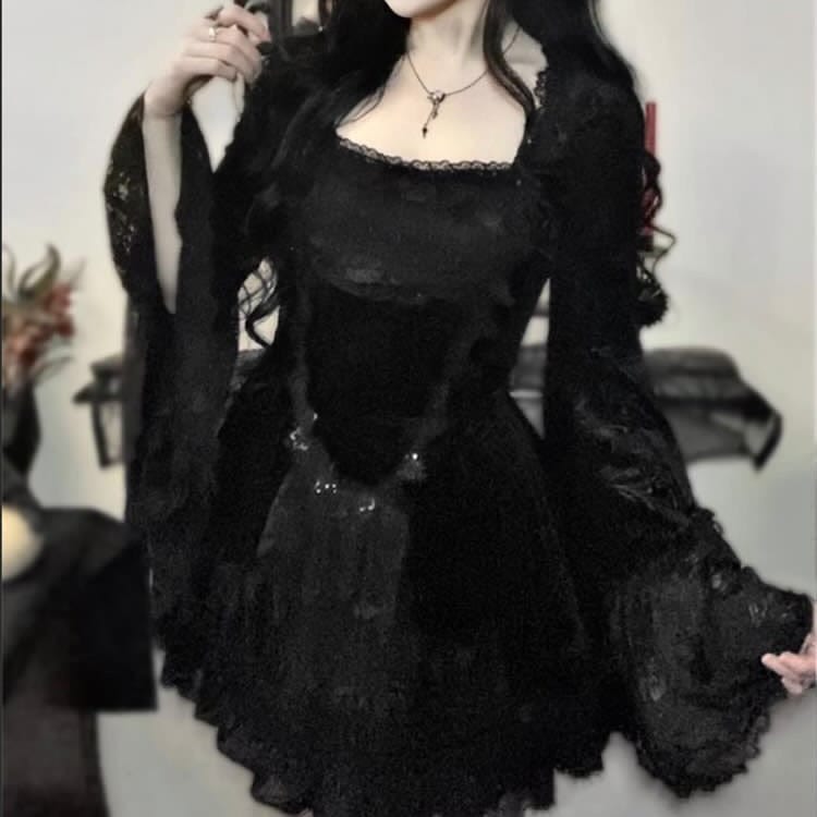 Darkinlove Women's Gothic Flared Sleeved Layered Velvet Dress
