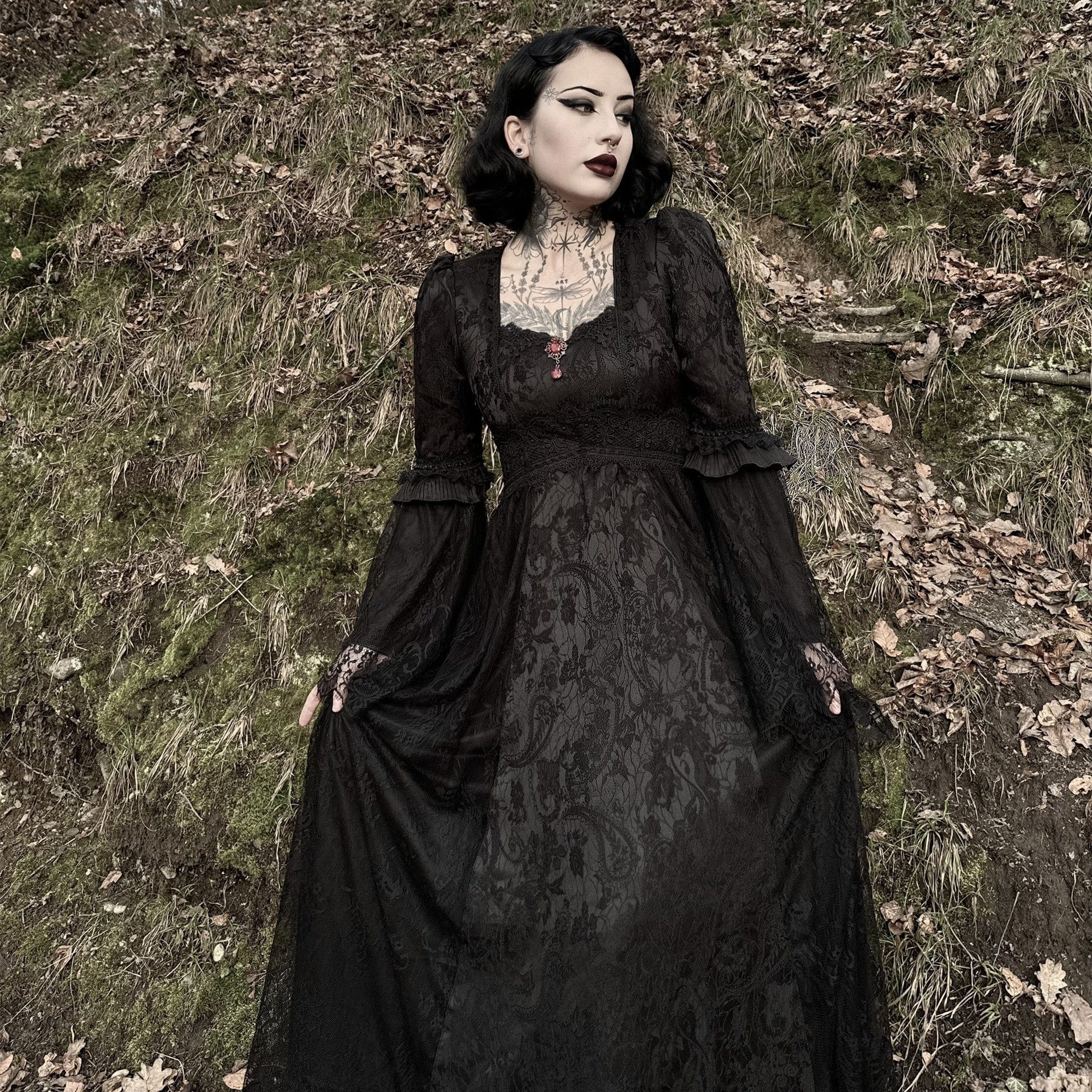 Darkinlove Women's Gothic Floral Embroidered Lace Splice Wedding Dress