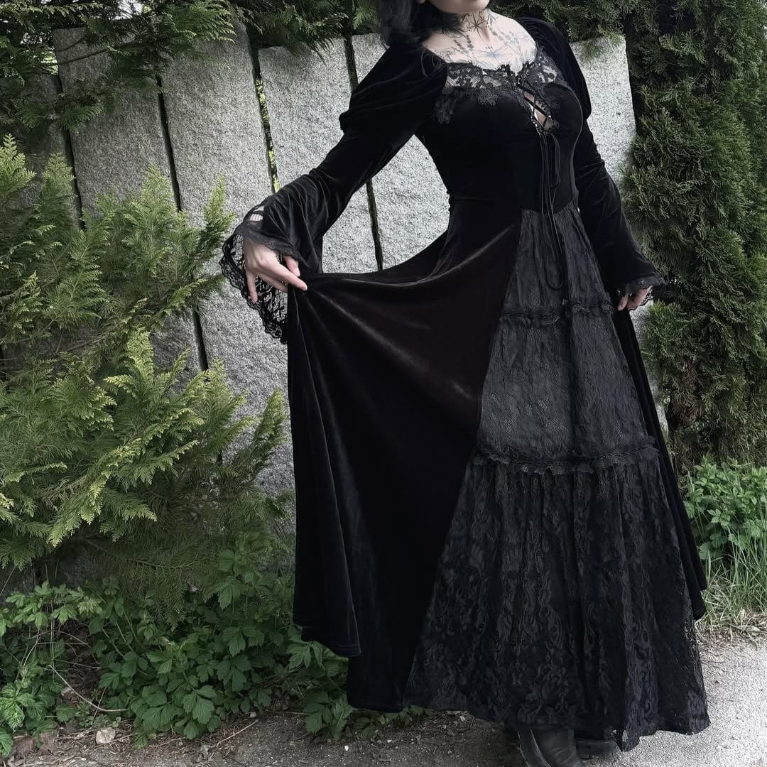 Darkinlove Women's Gothic Puff Sleeved Lace Splice Velvet Wedding Dress
