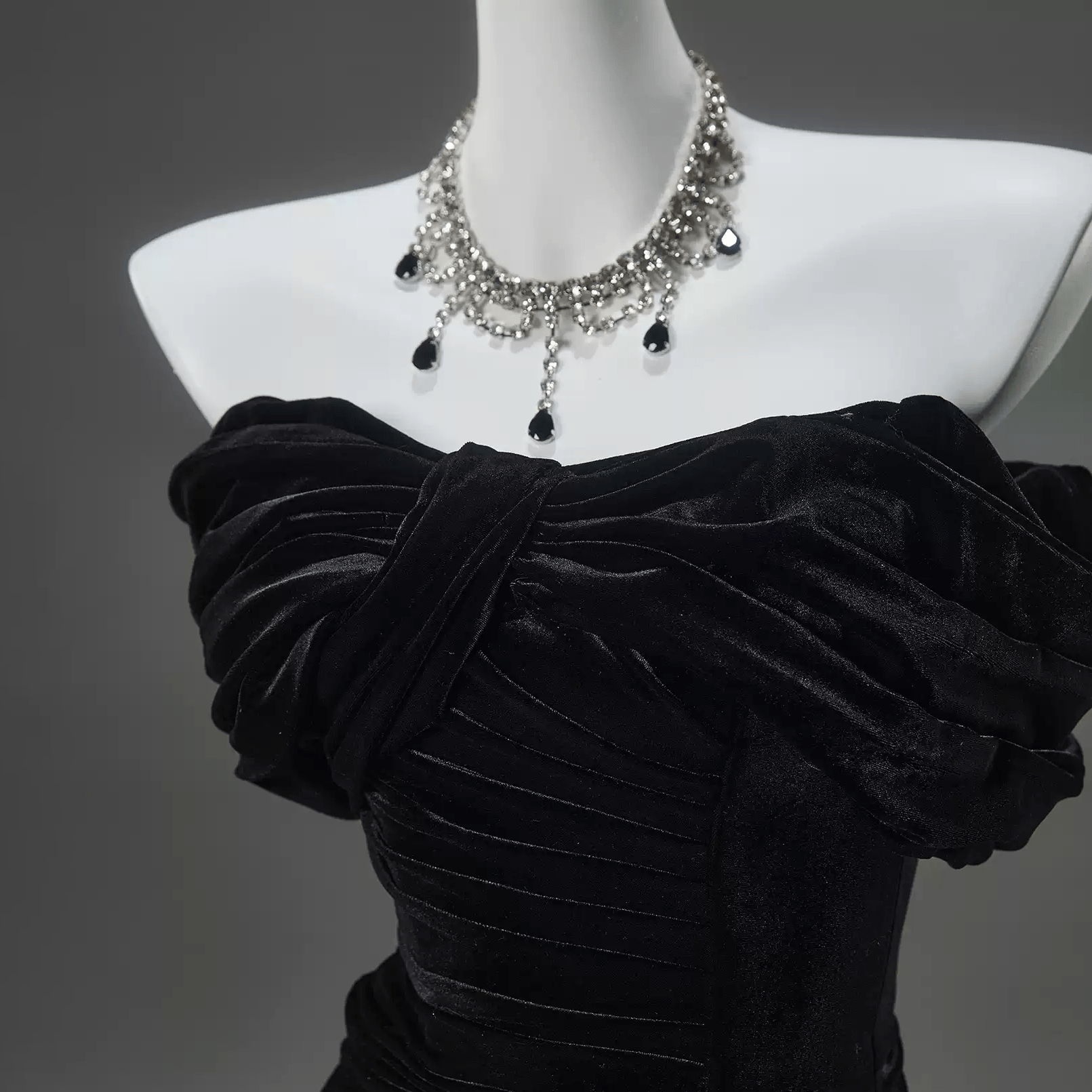 Kobine Custom-made Gothic Bowknot Lacing-up Ruffles Strapless Tuxedo Gown Black Wedding Dress