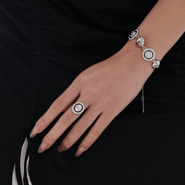 Kobine Women's Grunge Bowknot Button Rhinestone Ring