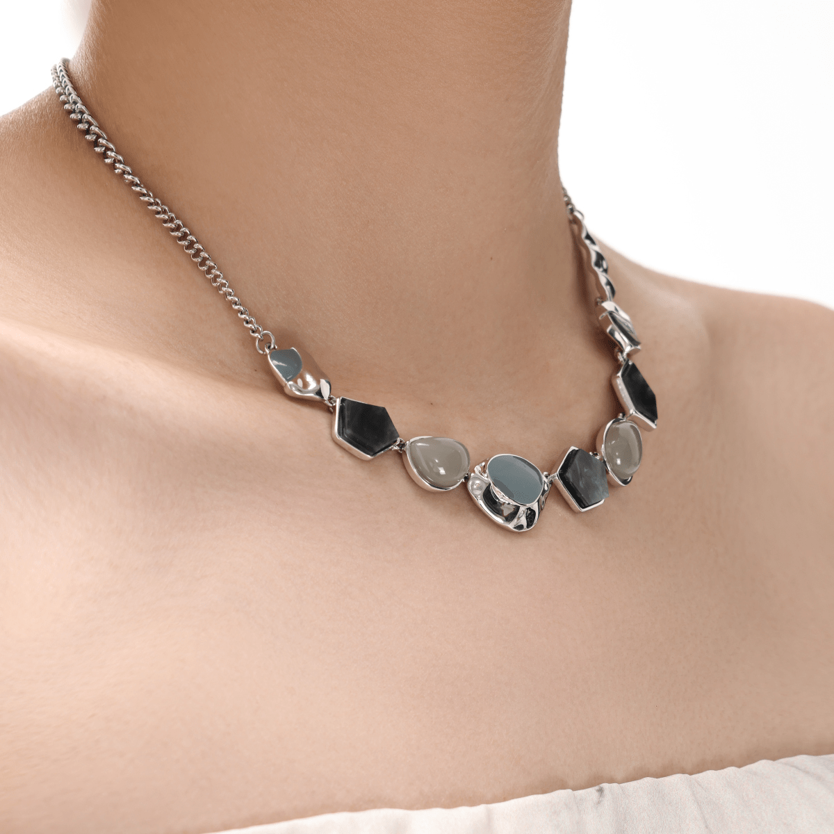 Kobine Women's Grunge Star Rhinestone Necklace