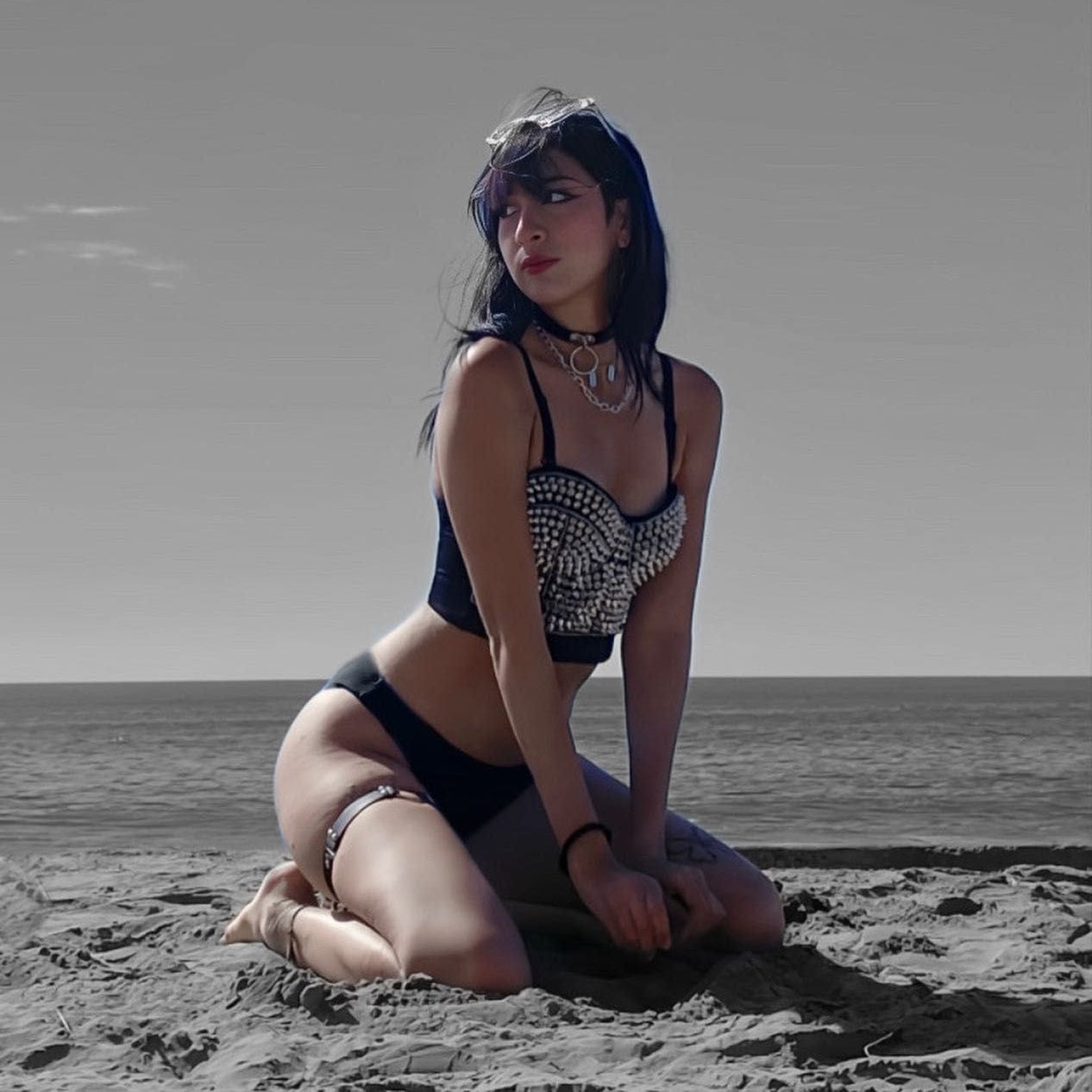 Kobine Women's Gothic Rivets Bustier