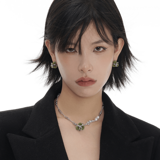 Kobine Women's Grunge Flocking Moss Necklace