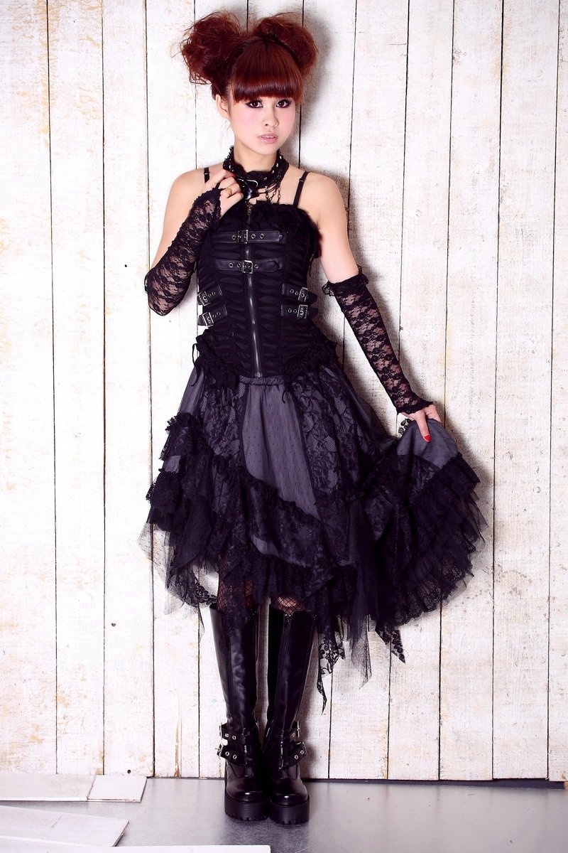 Retro Net and lace Multilayered Asymmetric Skirt