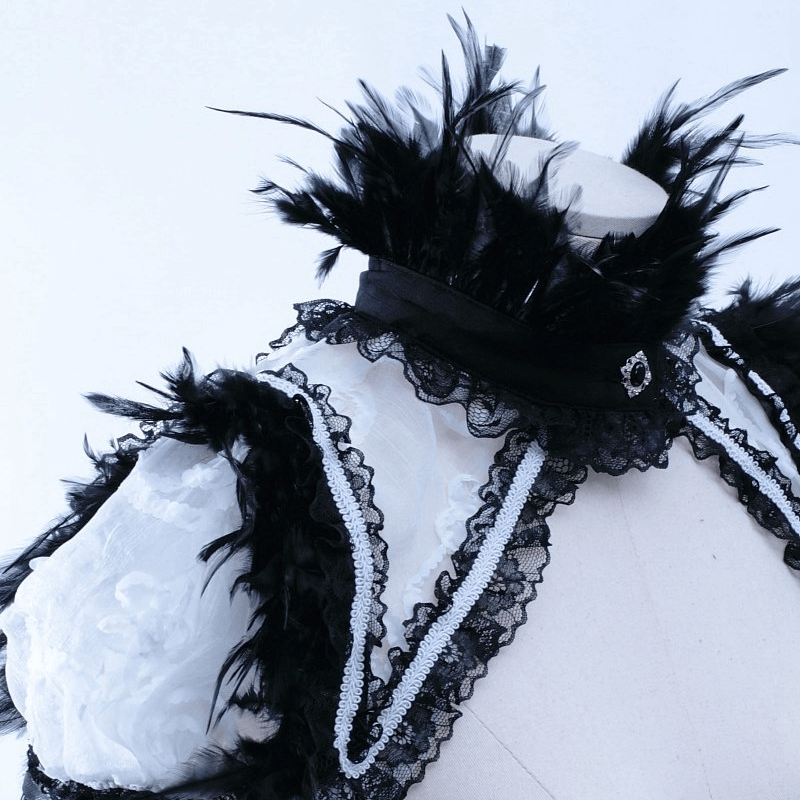 RQ-BL Women's Vintage Cape In Fine Lace