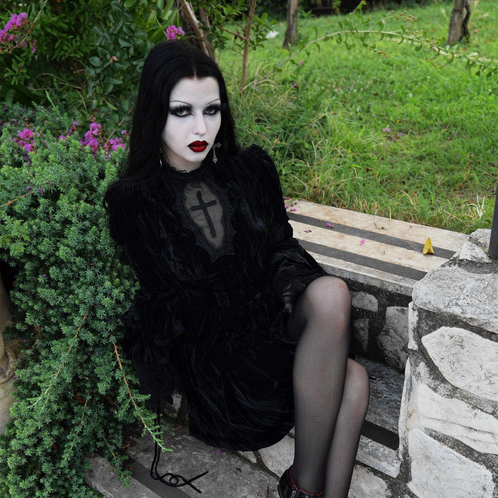 Darkinlove Women's Gothic Flared Sleeved Lace Velvet Dress