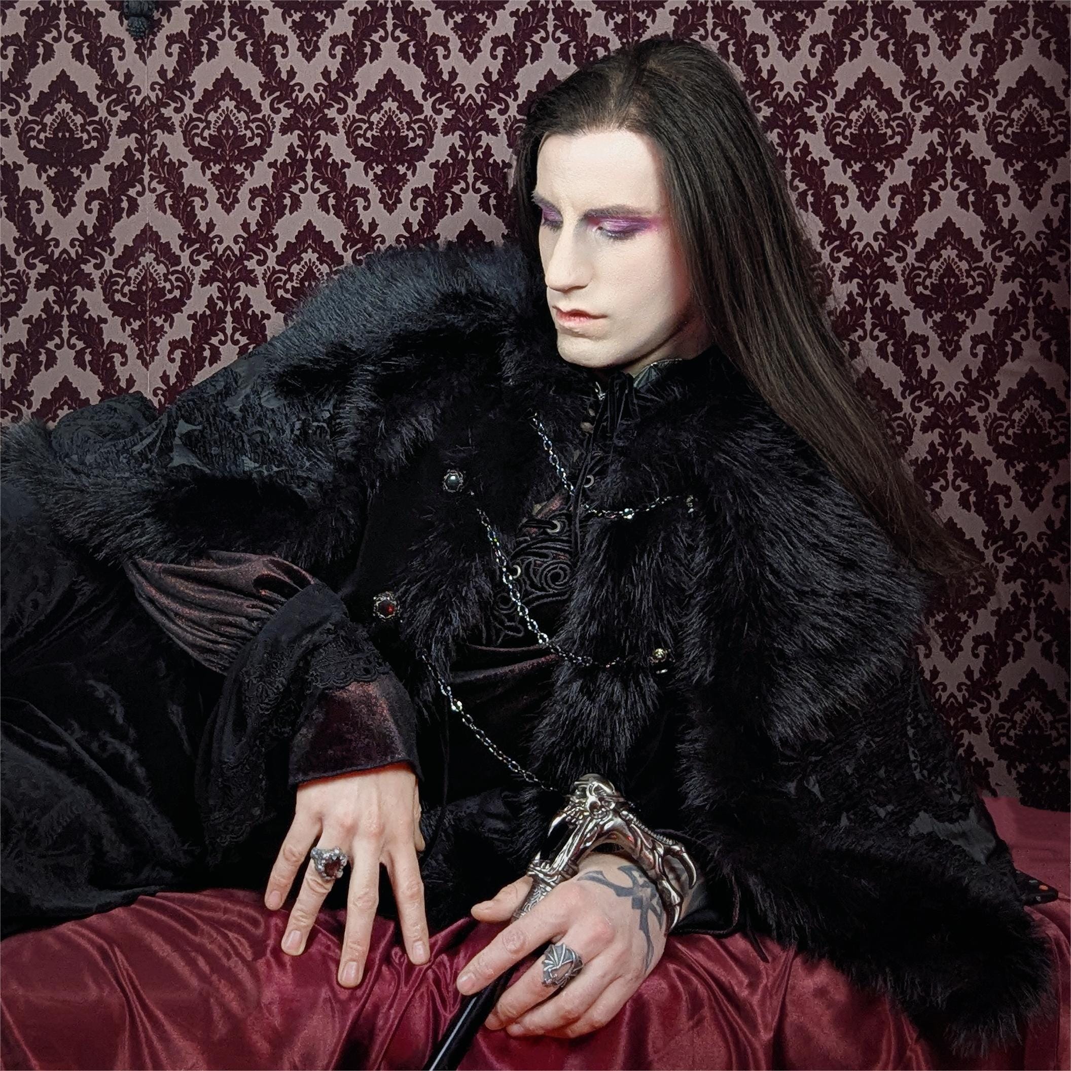 DEVIL FASHION Men's Gothic Floral Printed Faux Fur Splice Cape