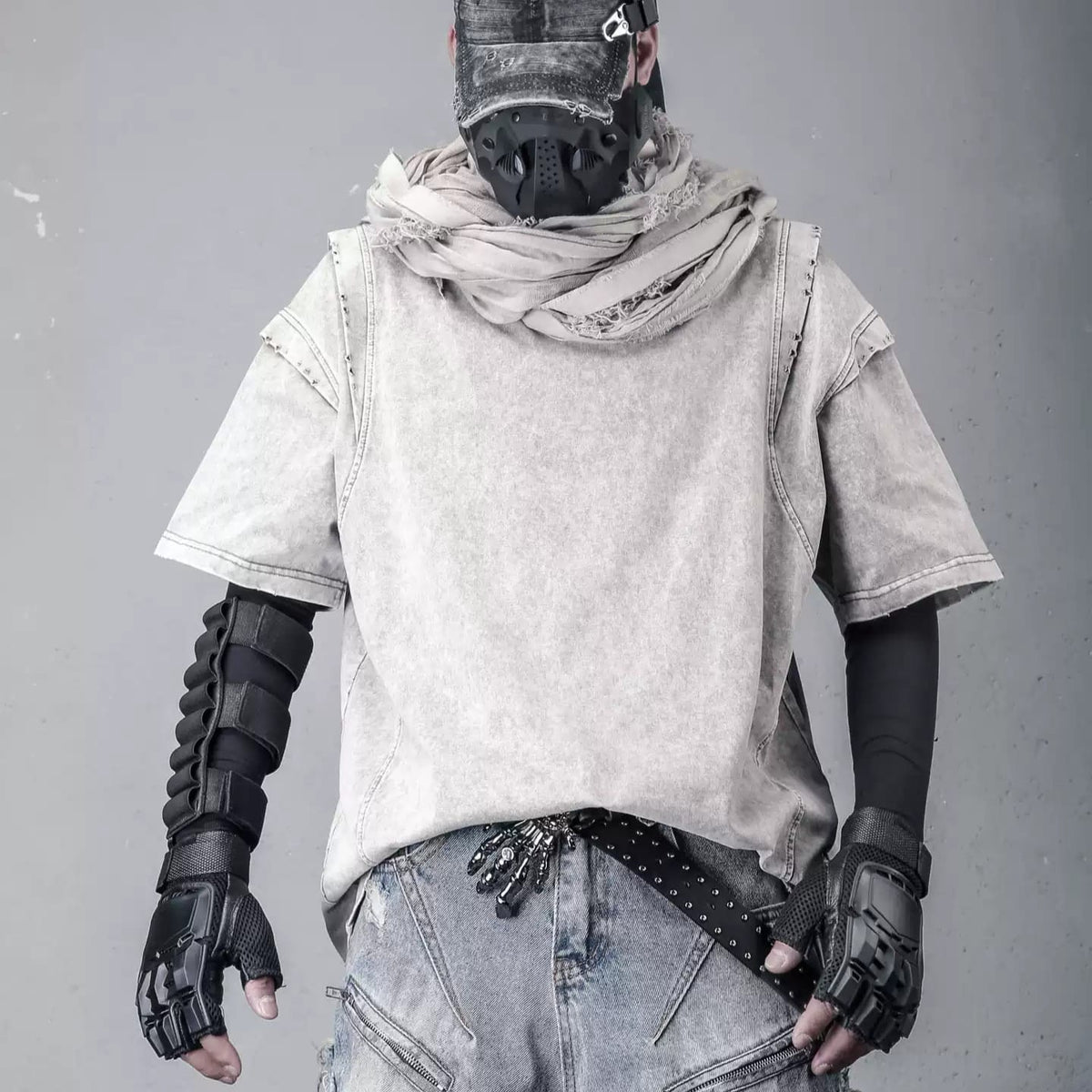 Kobine Men's Techwear Star Decor Distressed Short Sleeve Top Grey