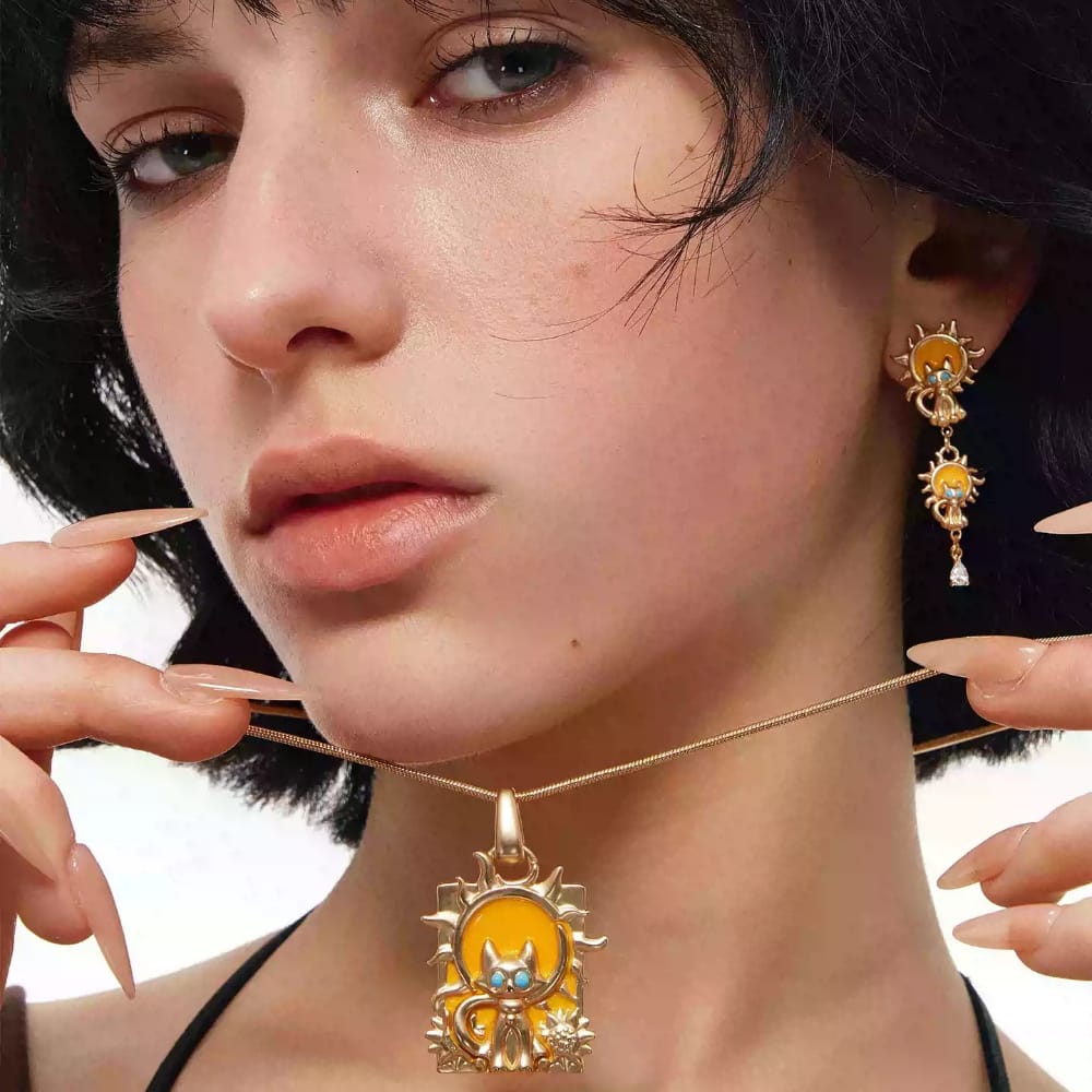 Kobine Women's Grunge Sun Cat Pendant Necklace