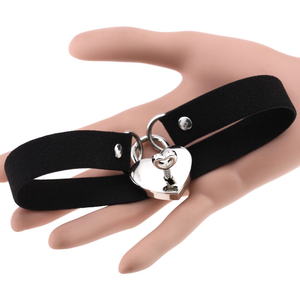 Kobine Women's Punk Heart Lock Choker
