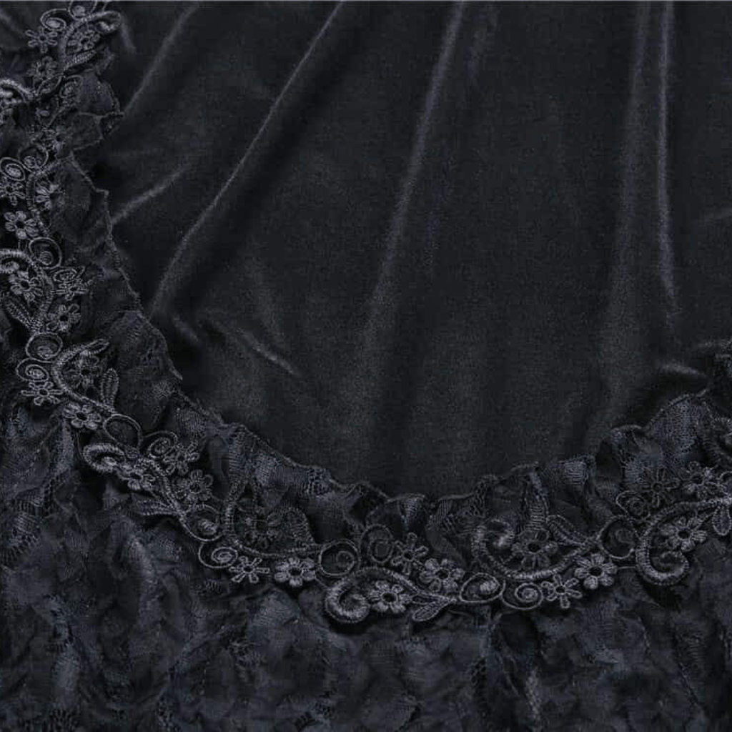 Darkinlove Women's Elaborate Lace & Velour Skirt