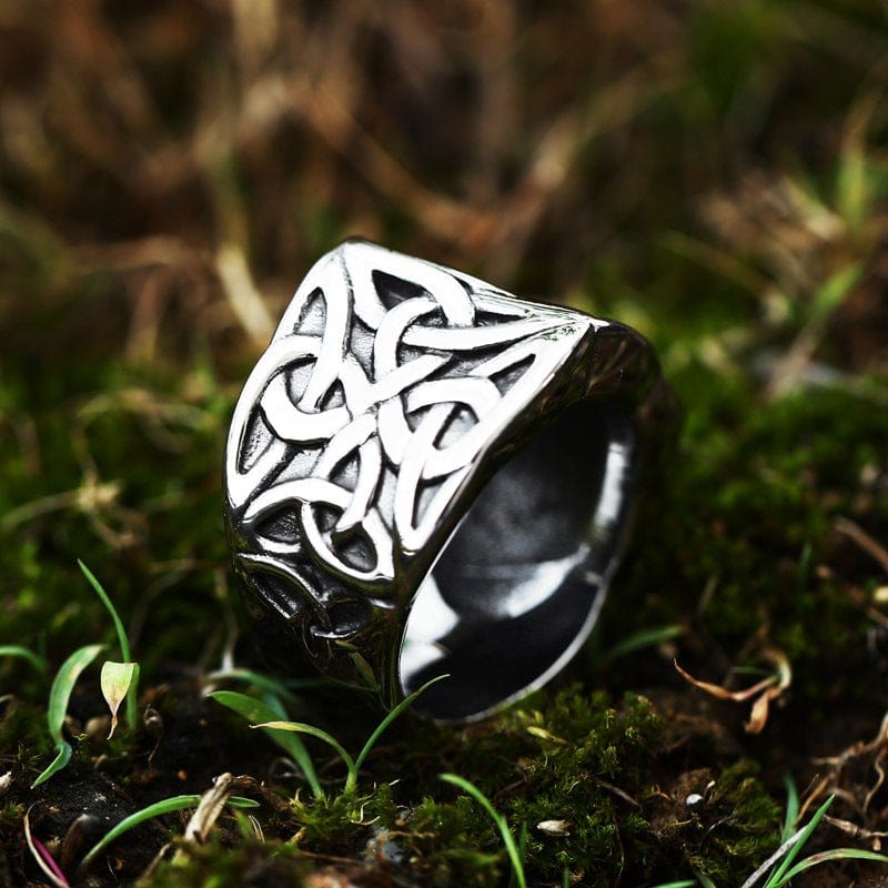 Kobine Men's Punk Celtic Knot Carved Ring