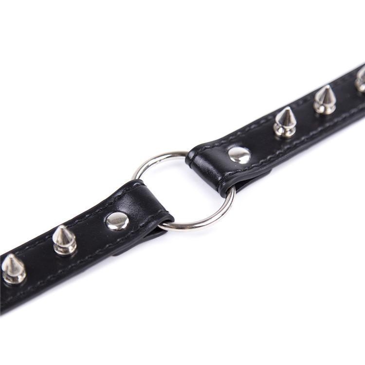 Women's Punk O-ring Choker With Rivet