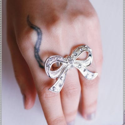 RQ-BL Women's Steampunk Bowknot Diamante Ring